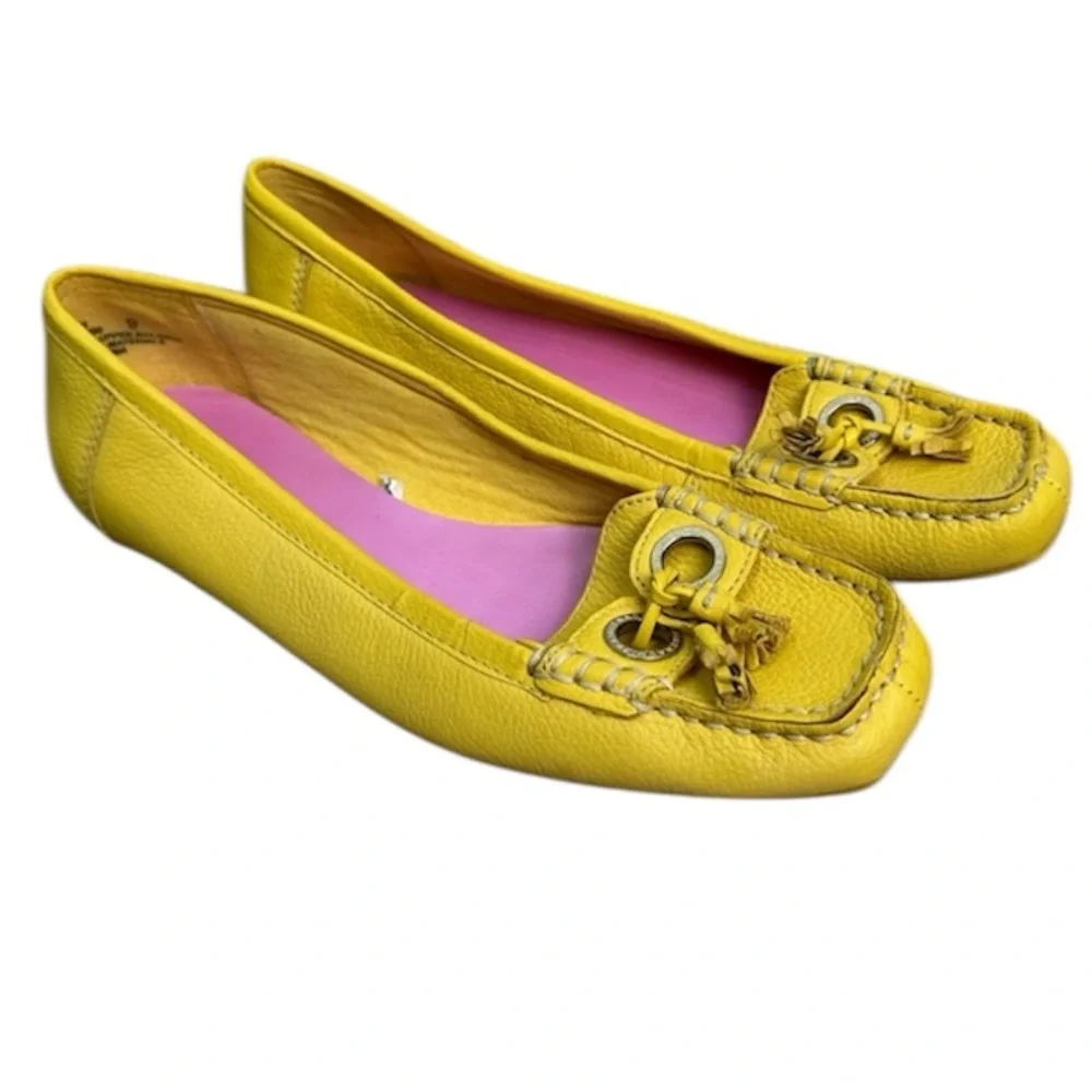 Isaac Mizrahi Gail Yellow Leather Loafers Shoes Size 9